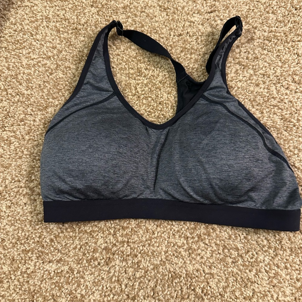 sports bra
